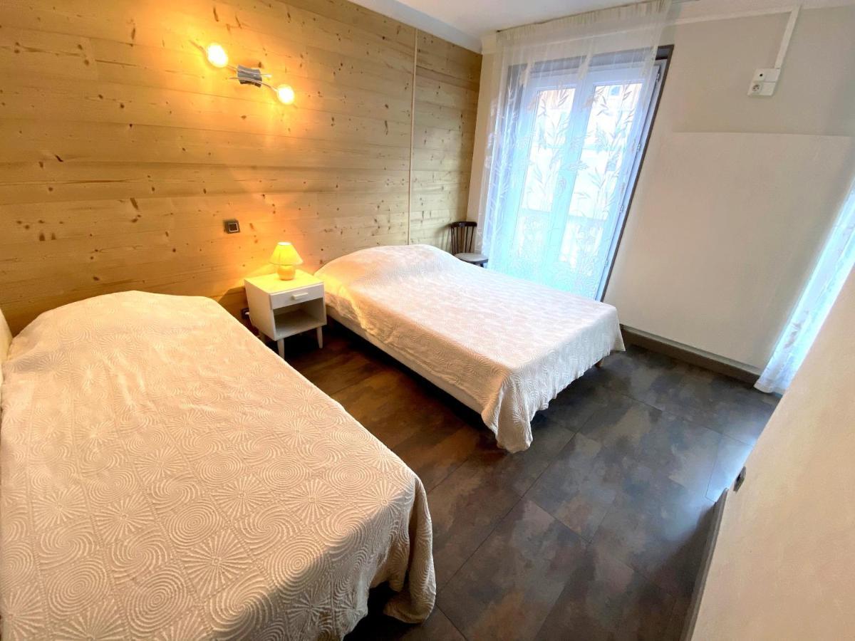 Chambres Avec Garage Motos 琴山朗勒堡 外观 照片
